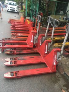 Xe nâng tay cũ hiệu Bishamon Nhật Bản